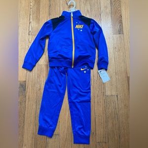 SOLD !!!!!!!! new ⭐️⭐️⭐️⭐️⭐️size 7 Nike two piece set for boys blue